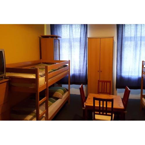 Simple Apartment 10 minutes to downtown