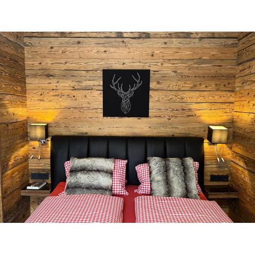 Ski-in & Out Alpine Style Apartment near Kitzbühel