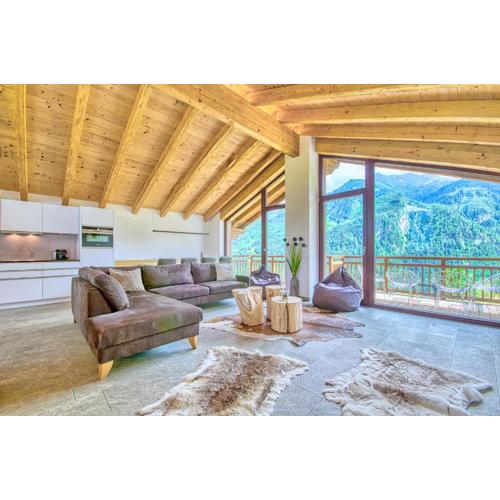 Ski-in Ski-out Chalet Maiskogel "Bergli" - by Alpen Apartments