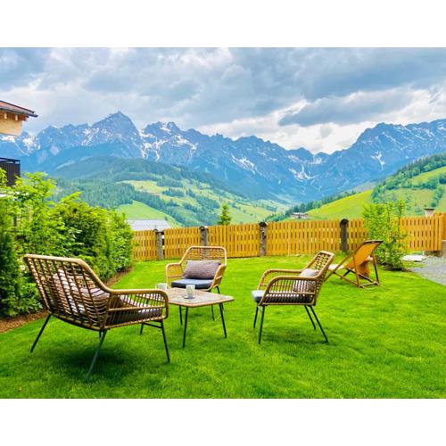 Ski-in & Ski-out out Chalet Maria with amazing mountain view