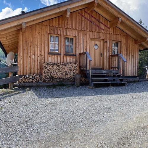 Skihütte im Lachtal mit Kaminofen und Sauna