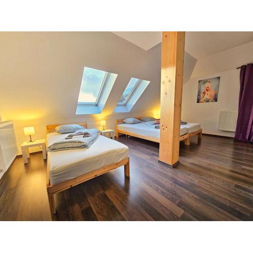 Sky View Innsbruck Apartment
