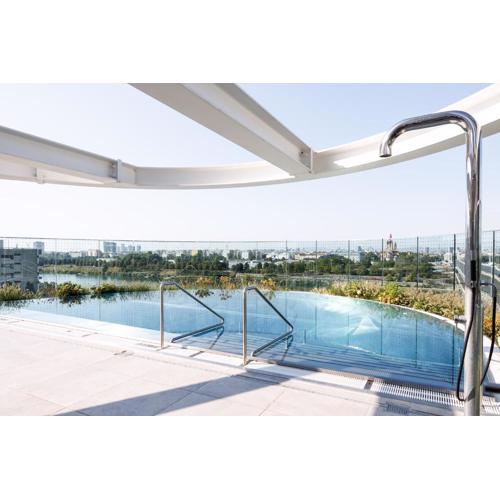 Skyline Suite - Danube-View Balcony & Pool