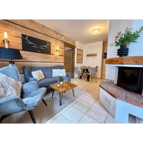 SMALL & COZY 2 Bedroom City Apartment by Belle Stay