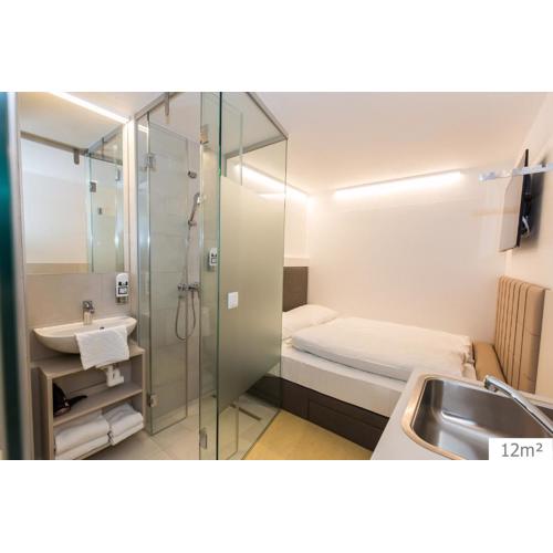 Smart Nano Living - Wien Hauptbahnhof - self check-in