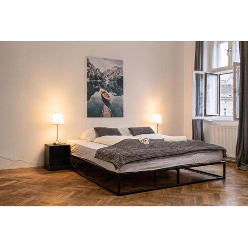 Spacious 2BR Apt.-Near Wiener Stadthalle