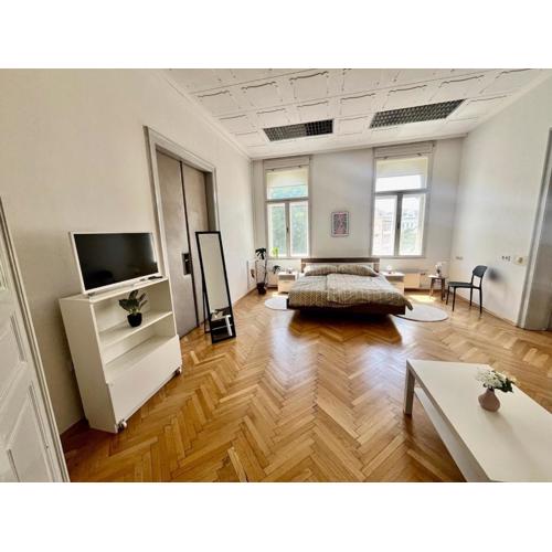 Spacious 3 Bedroom with Balcony