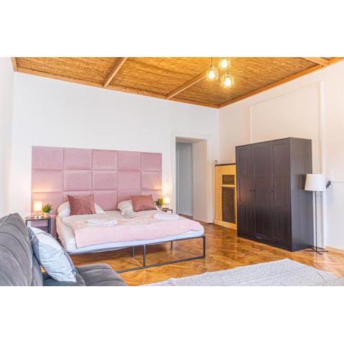 Spacious 3BR shared Apt. Comfortable and Roomy