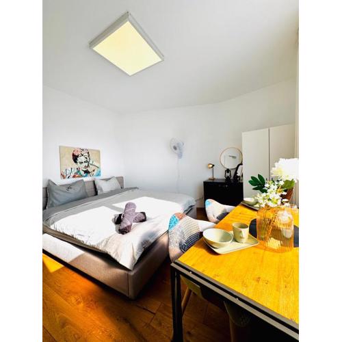 Spacious 5BR shared Apartment Near Kaufpark Alterlaa