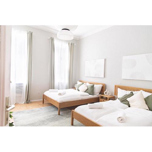 Spacious Apartment, 3 min to U1 Reumannplatz