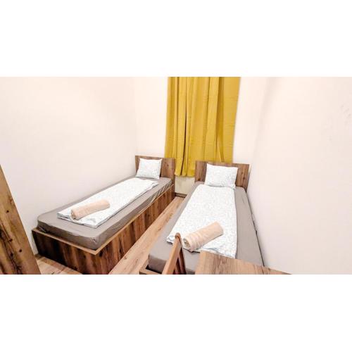Spacious Rooms - 15 Min from Airport & City Center, 5 Min from Vienna Main-Bus Station EZ1