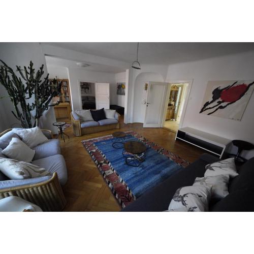 Spacious Urban Home l Self Checkin