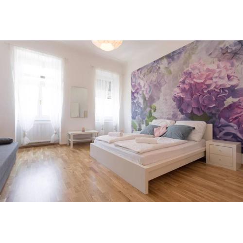 Spacious Vienna Central Station Residence
