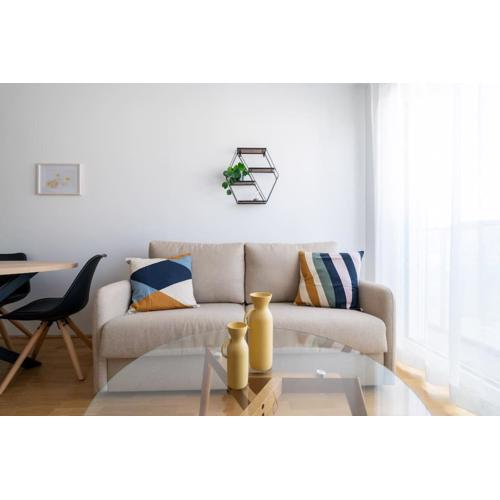 Spotless 1BR, Quick City Link by HM