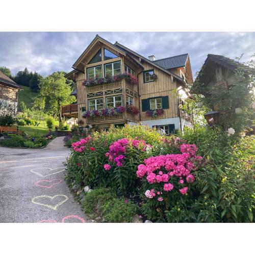 S'Rastl direkt mit Bergpanorama
