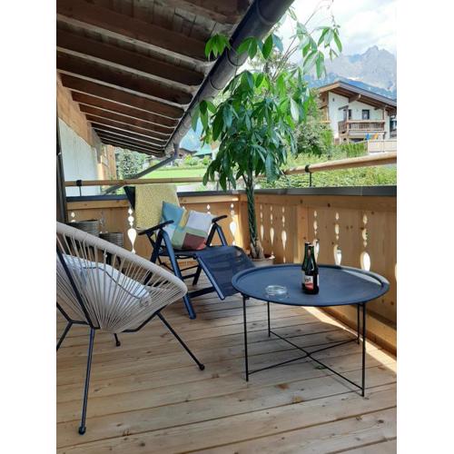 Studio mit großer Loggia