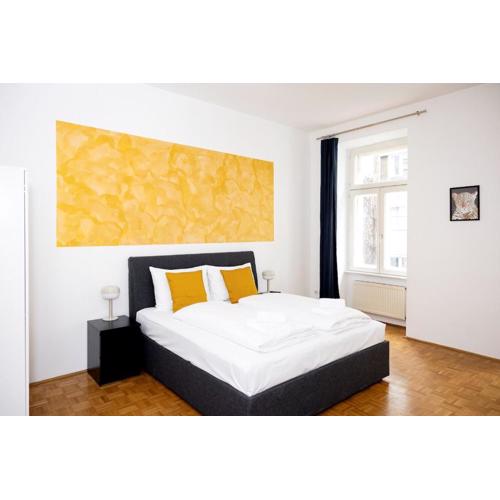 Stylish Central Apartment with Free Parking