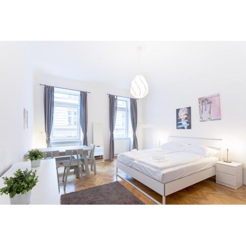 Stylish Central Apartment