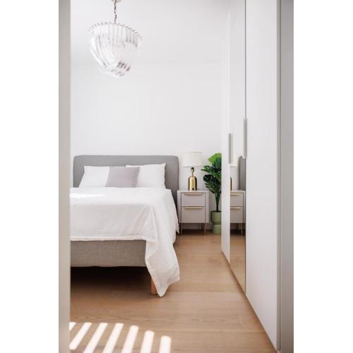 Stylish City Suite, Balcony, Augarten & Center