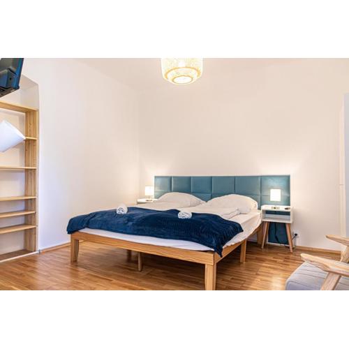 Stylish & Comfortable Studio Apt. Centrally Placed