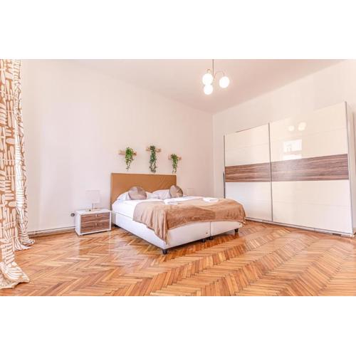 Stylish & Cozy 2-Bedroom Apartment, Very Central