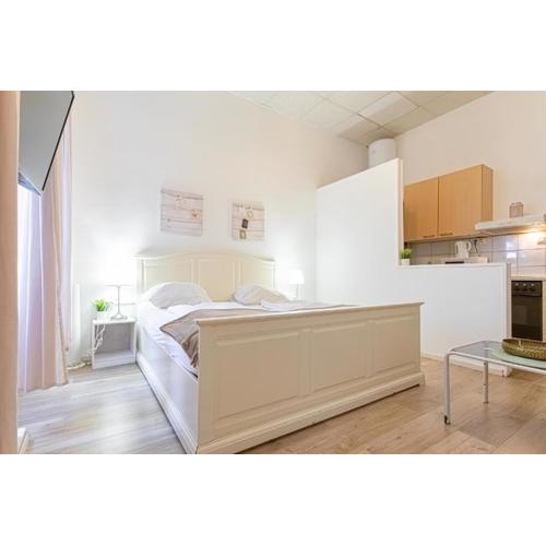 Stylish Small & cozy Apt - Ideal for Longstays