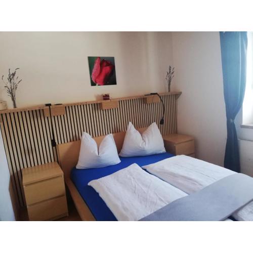 Stylish & Spacious Apartment with Patio