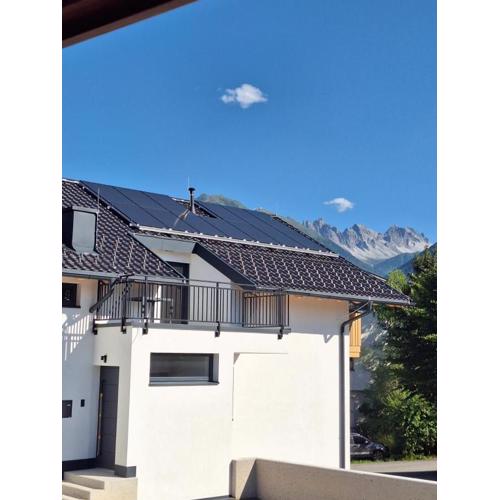 Summit View Apartment
