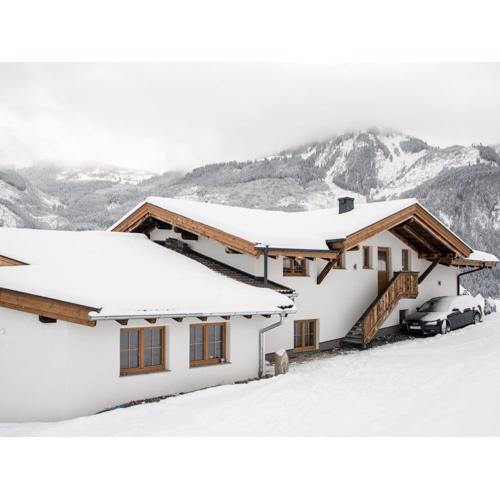 Sunny Alpine Apartment by the Slopes