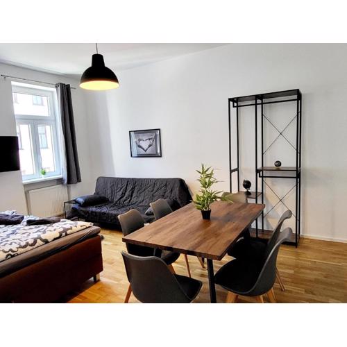 Sunny apartment with 1 balcony