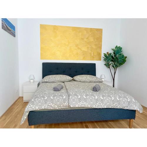 Sunny Central 70 m2 Long Term Apartment with Free Parking