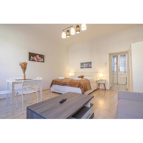 Sweet 1BR Apt, Smart TV & Fully Equipped, for Longstays