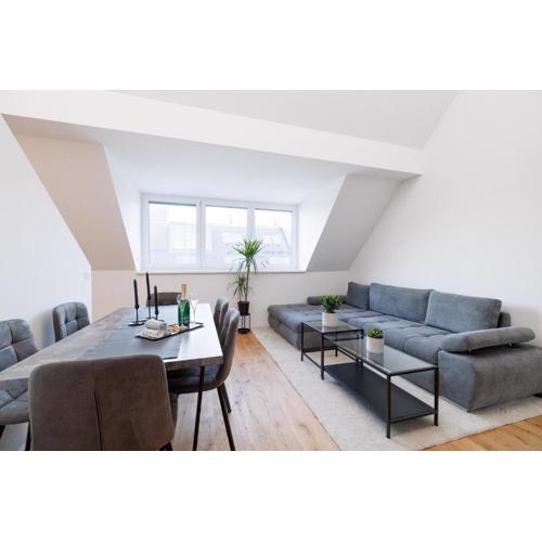 SYMPHONY Apartments 41 - Modern Loft with Terrace and Grill in Central Location