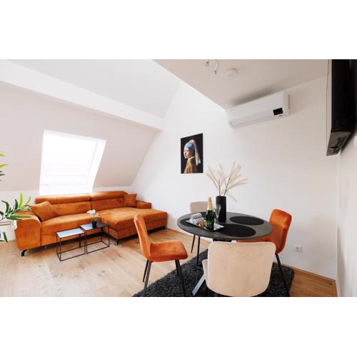 SYMPHONY Apartments 42 - Modern Loft with Terrace and Grill in Central Location