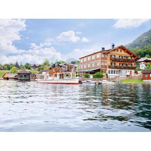TAUROA Seehotel Grundlsee