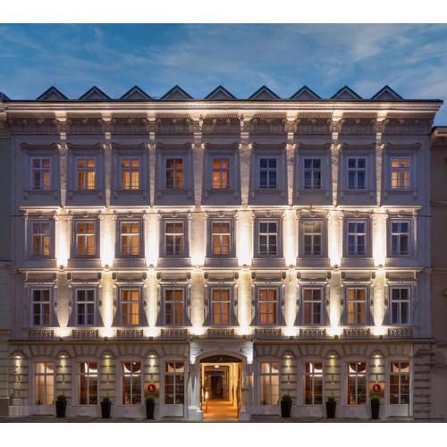 The Levante Rathaus Apartments