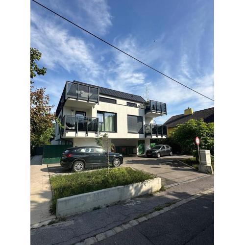 To Had Apartments with Balcony or Terrace, 400m from U-Bahn, Top Location
