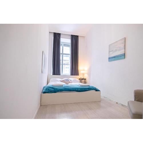 Trendy 1BR & 1LR Near Rennweg, Great City Links