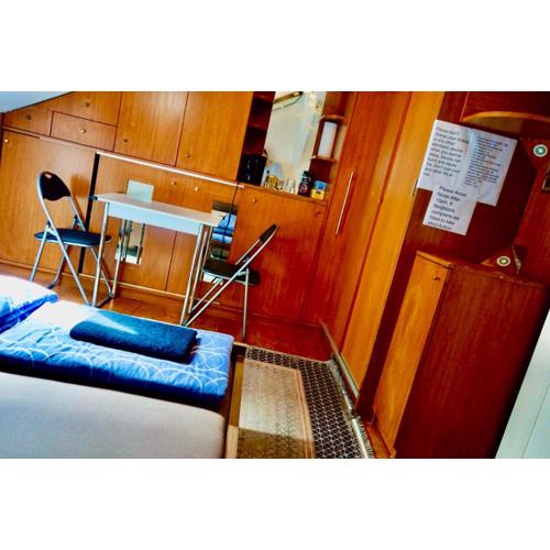 U6 schofwrk hostel