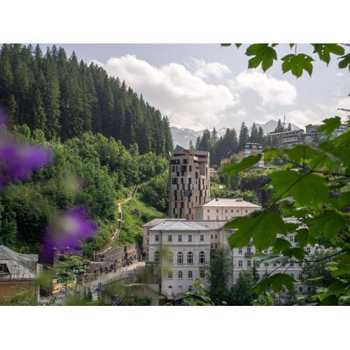 Urban Nature Bad Gastein - Badeschloss