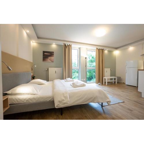Urban Studio with Queen-Size Bed, Self Check-in