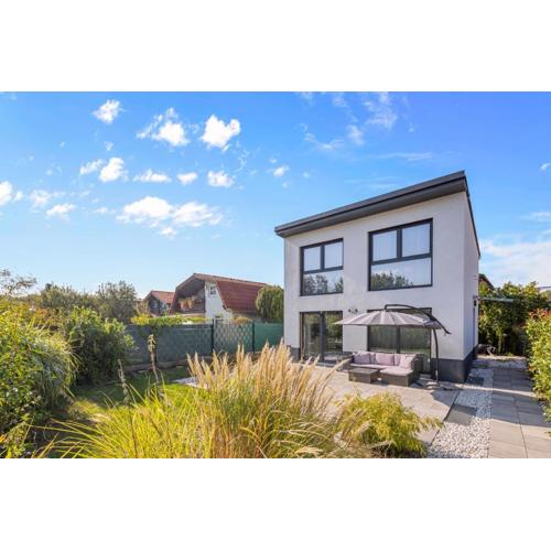 Vacation Home in Prater - Central, Garden and Sauna