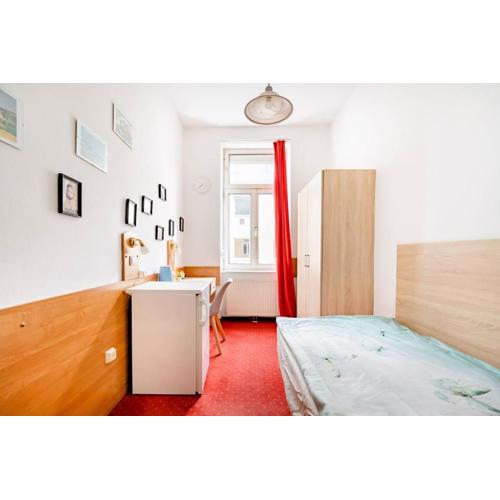 Very Central, 3 min to Metro