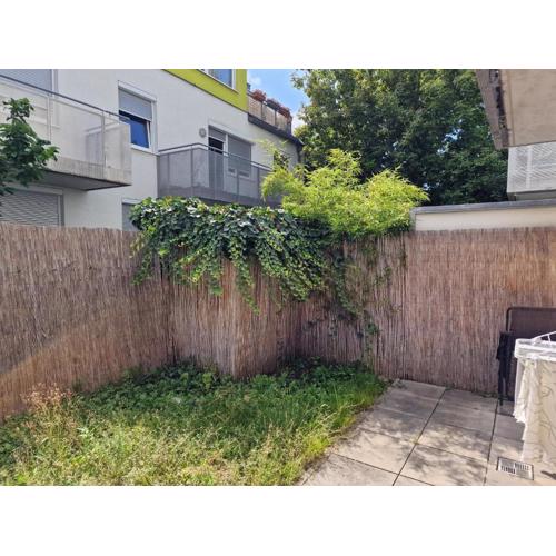 Vienna Danube Garden Apartment 22