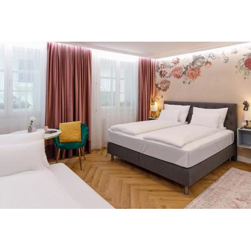Vienna Hideaways - Boutique Stay with Secret Courtyard Access