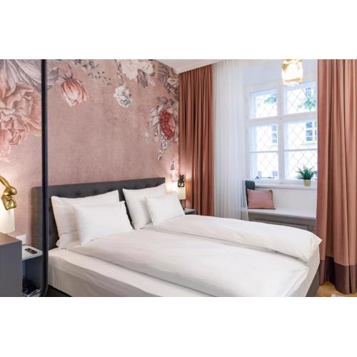 Vienna Hideaways - Your Boutique Stay in Historic Old Town