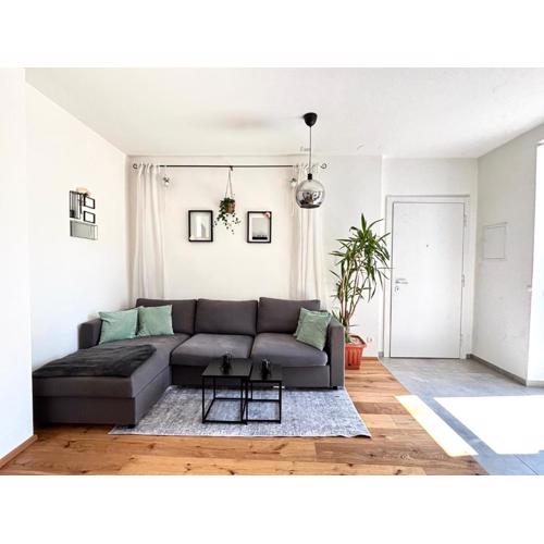 Vienna Nest, central and quiet with balcony and garden, self check-in