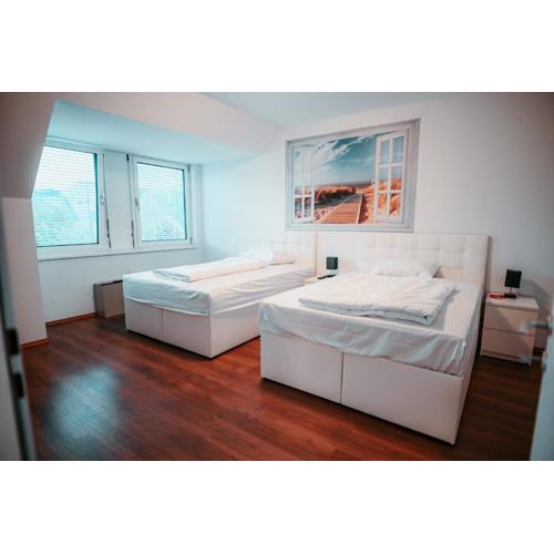 Vienna Shopping Center 14 Apartment