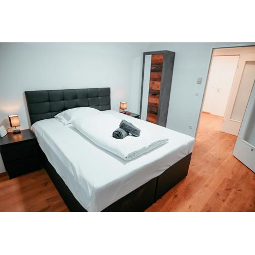 Vienna Shopping Center 6a Apartment