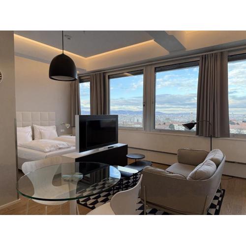 Vienna Skyline View Luxury Loft Near City Center